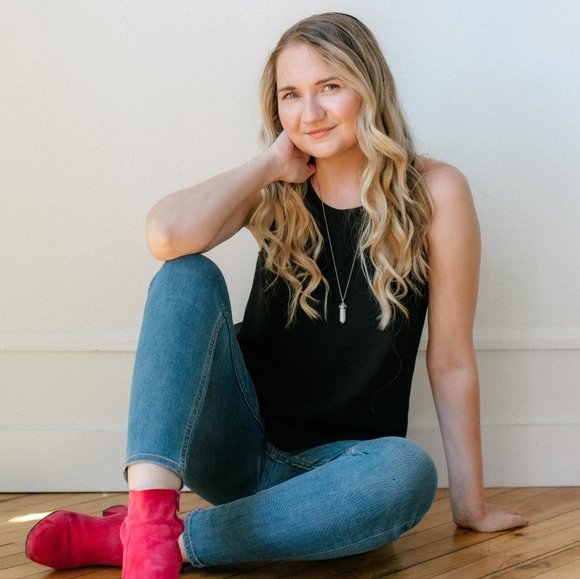 Meet your Posher, Becky - Picture 1 of 1